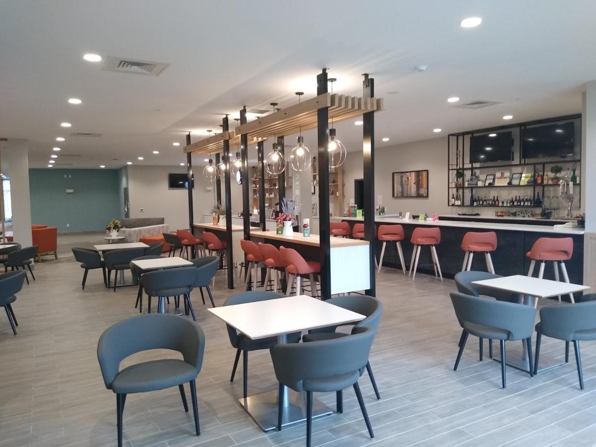 Holiday Inn - Kansas City - Northeast By Ihg Buitenkant foto